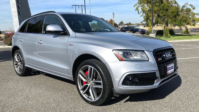 Used 2016 Audi SQ5 Premium Plus w/ Technology Package AWD/4WD image 2