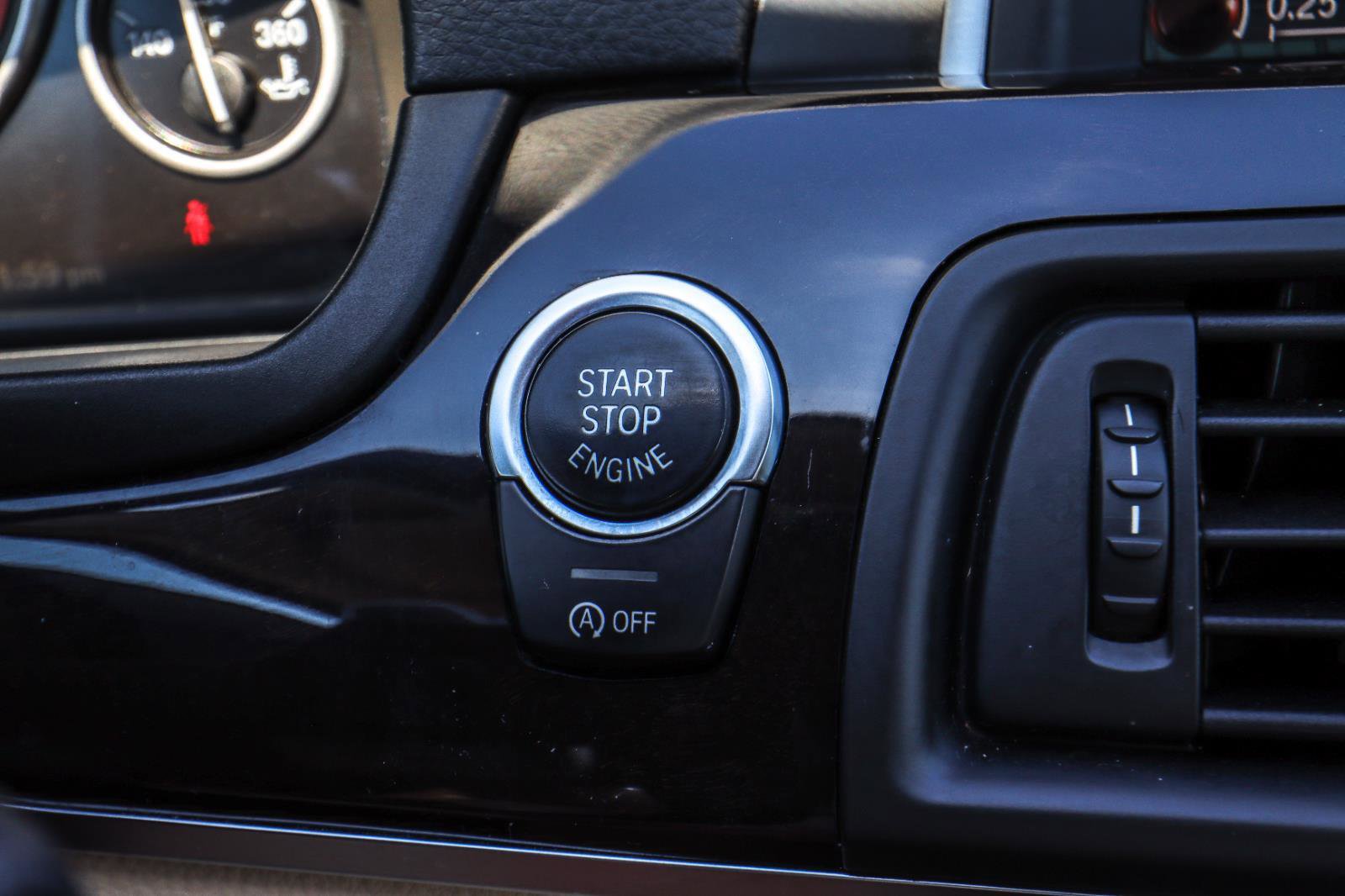 Used 2016 BMW 528i xDrive Sedan image 11