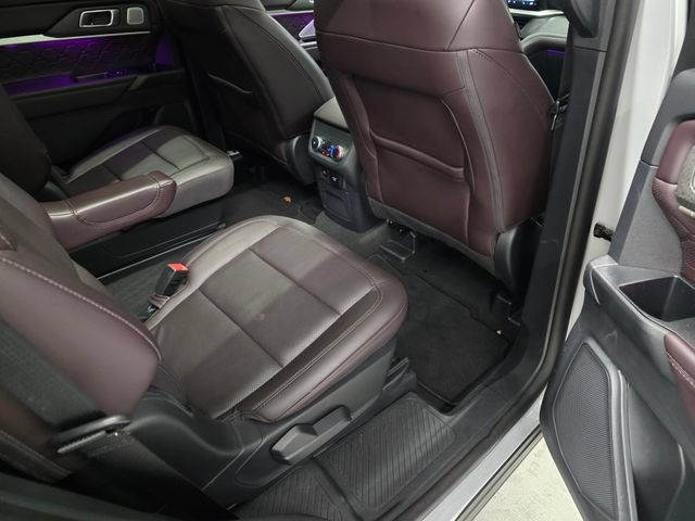 Used 2025 Ford Explorer Platinum w/ LUX Leather Package AWD/4WD image 38