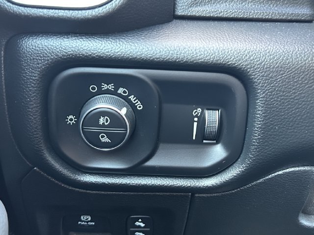 Used 2021 RAM 1500 Big Horn AWD/4WD image 5