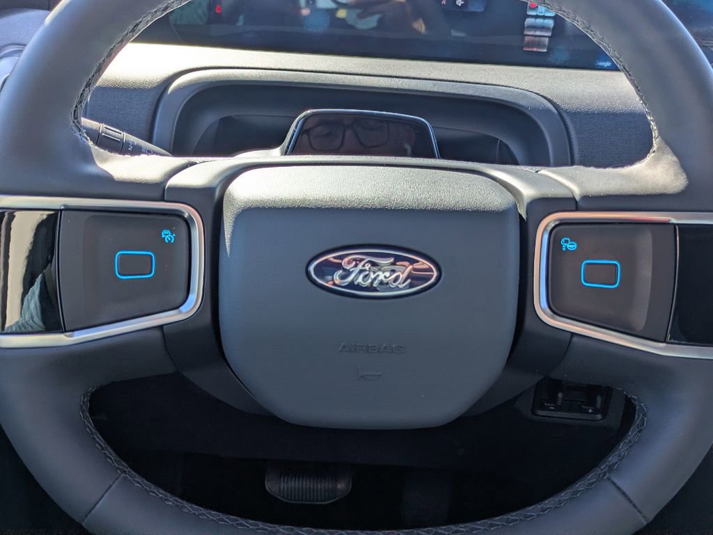 New 2025 Ford Expedition Active image 14