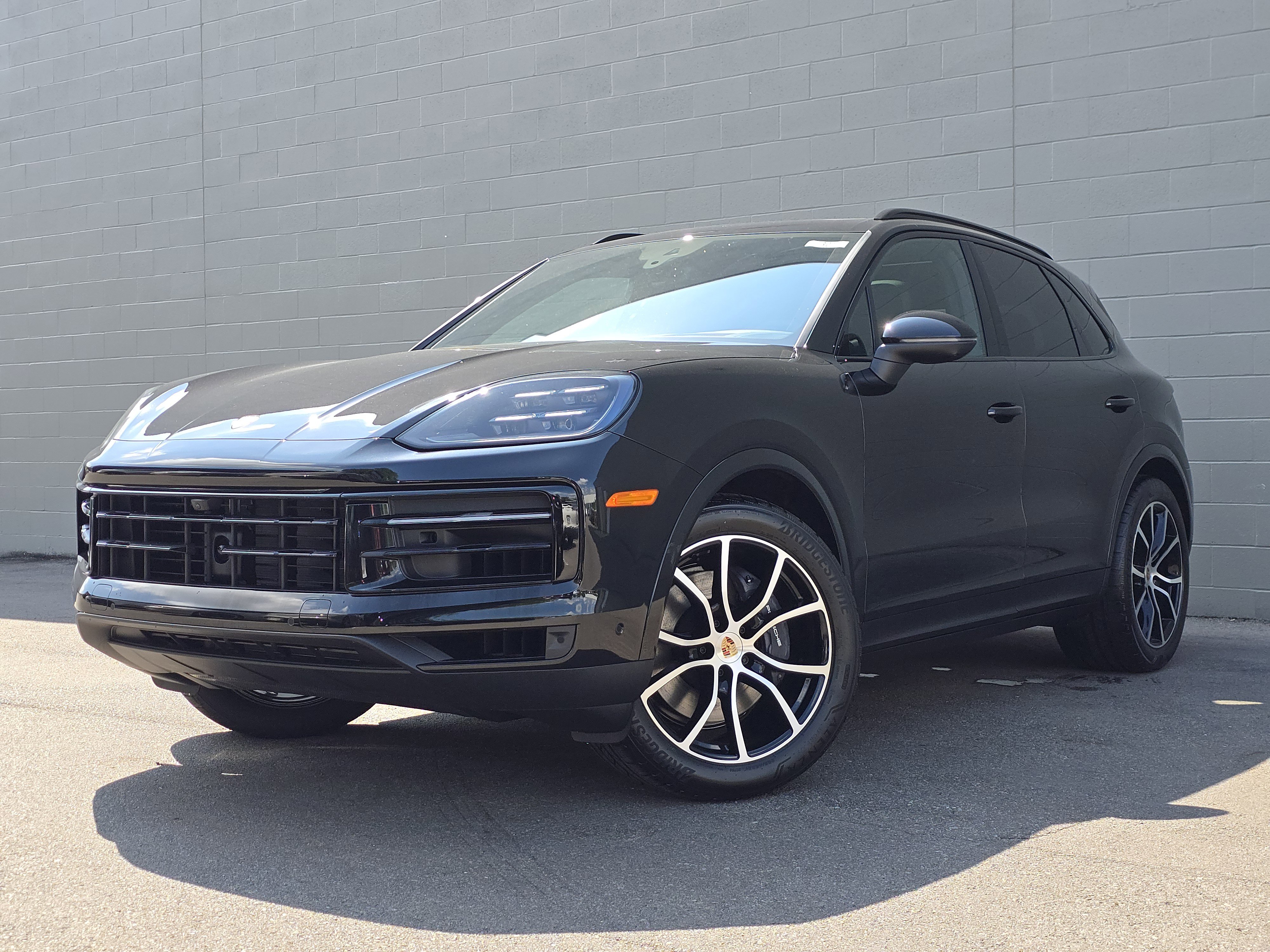 New 2025 Porsche Cayenne image 1