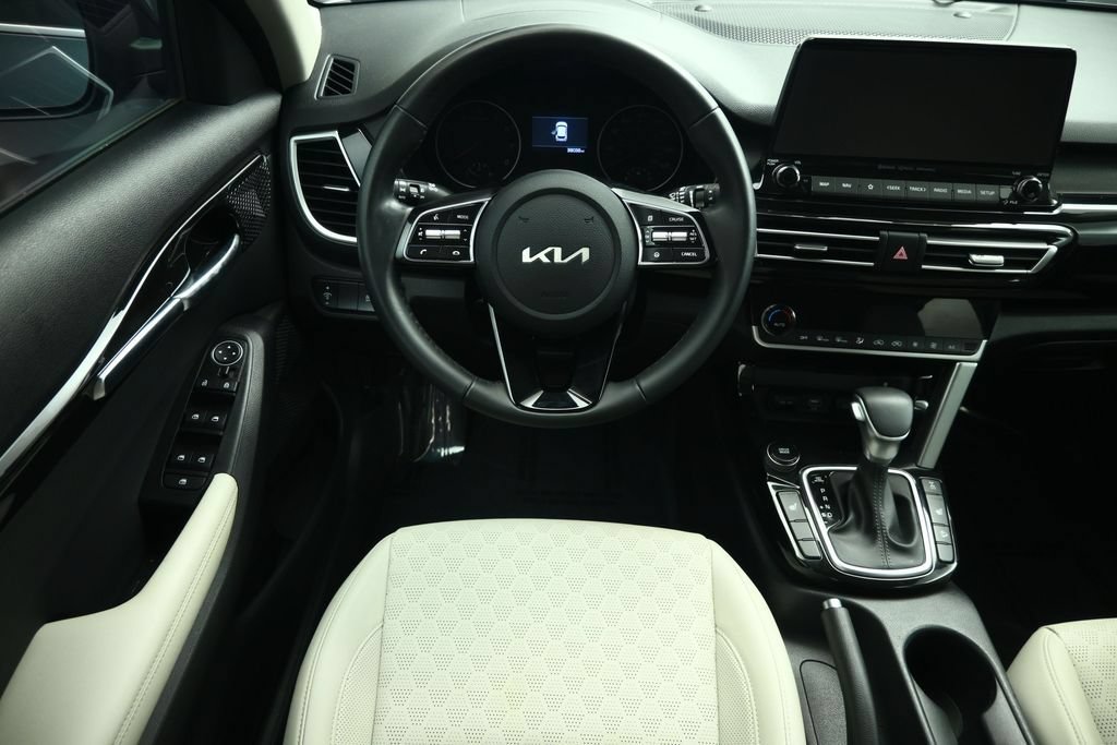 Certified 2023 Kia Seltos EX AWD/4WD image 33