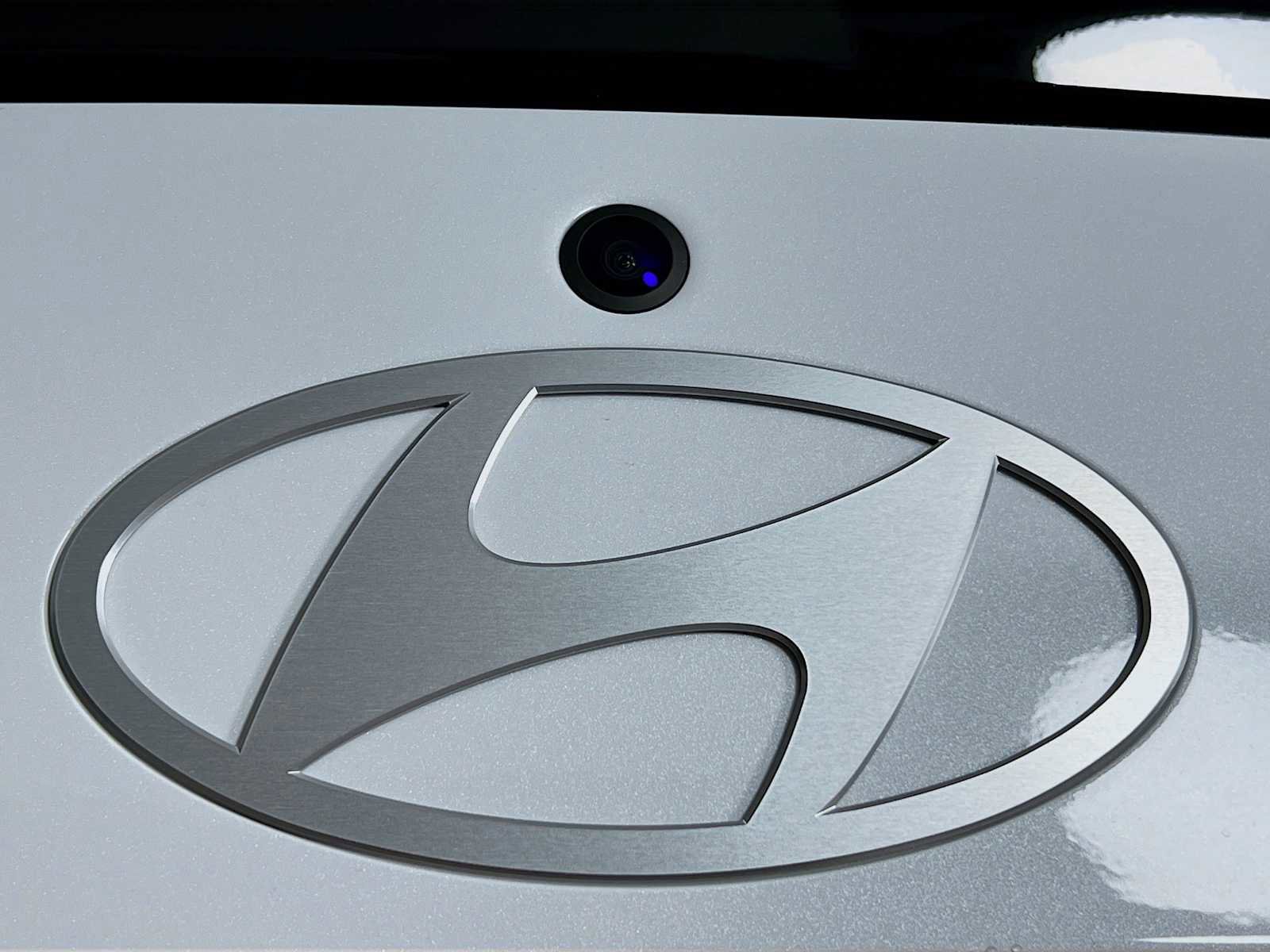 Certified 2025 Hyundai Elantra Sport image 17