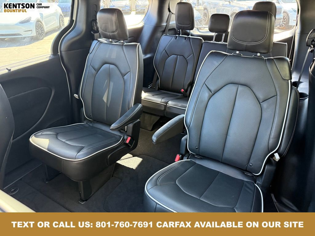Used 2026 Chrysler Pacifica Limited image 30