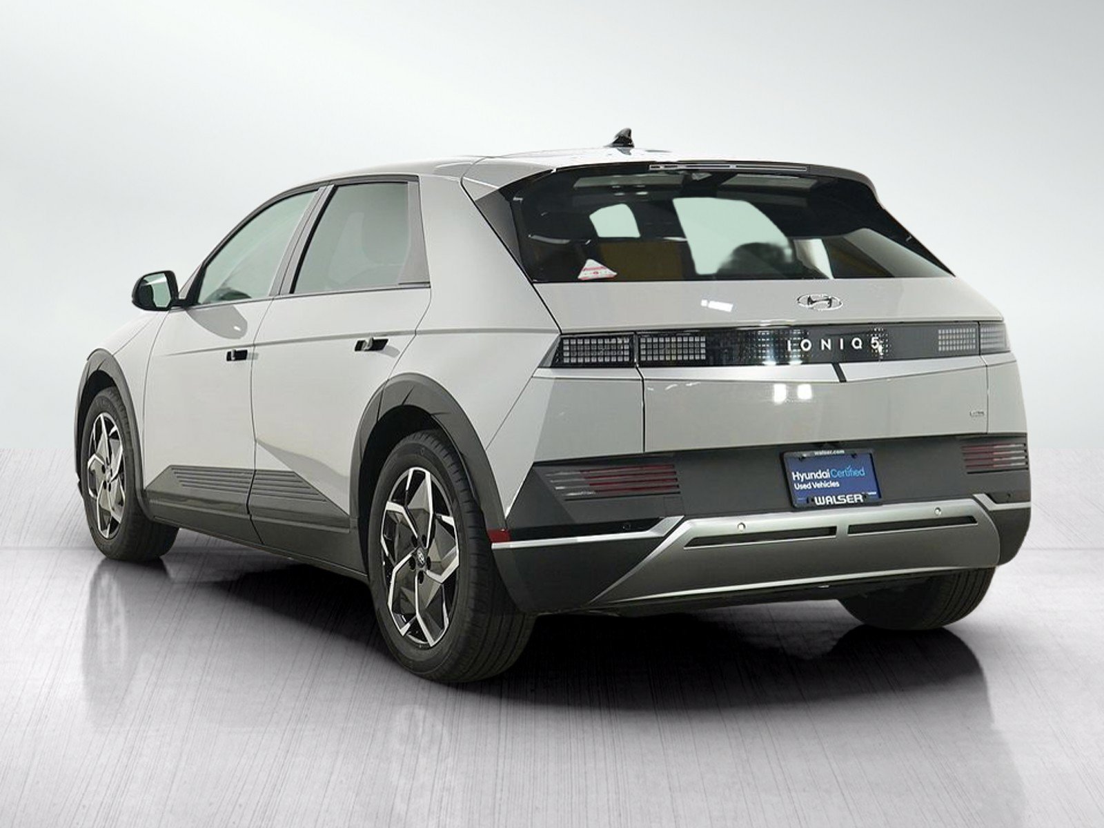 Certified 2024 Hyundai Ioniq 5 SEL AWD/4WD image 3