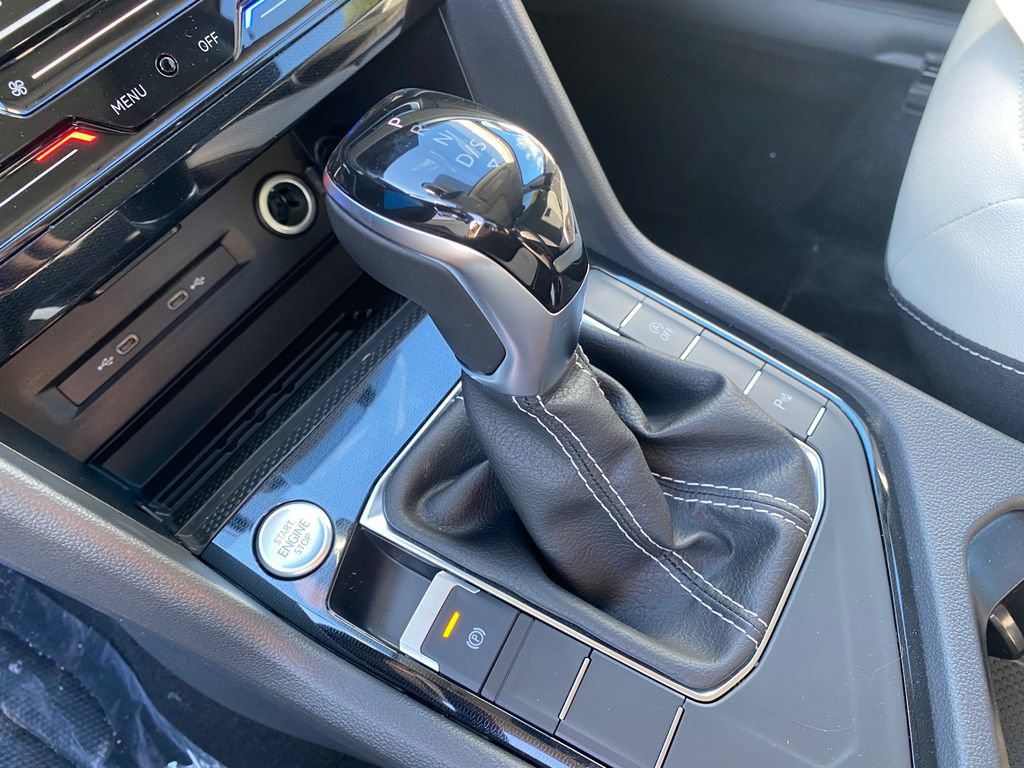 New 2026 Volkswagen Taos SE FWD image 35