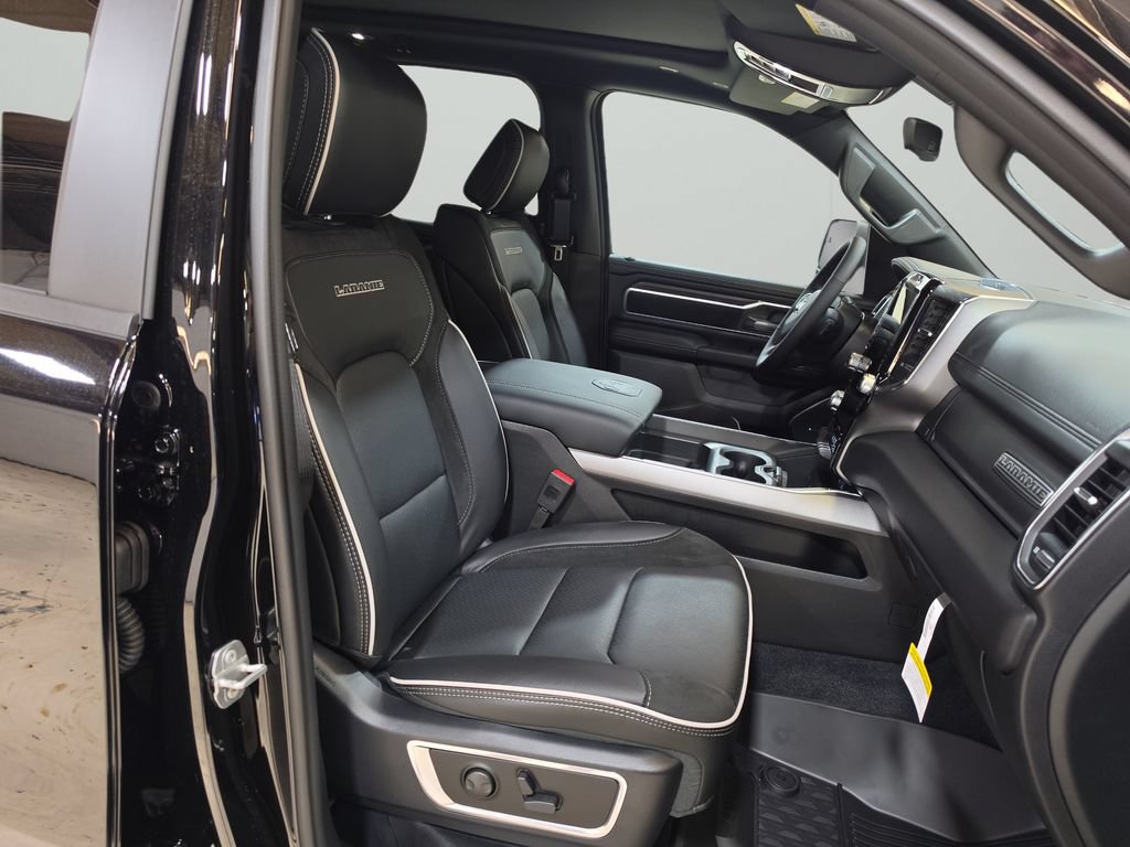 New 2027 RAM 1500 Laramie w/ Night Edition AWD/4WD image 16