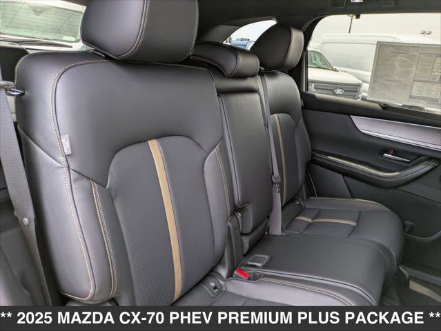 New 2025 MAZDA CX-70 Plug-In Hybrid w/ Premium Plus image 13