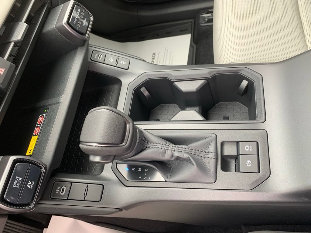 New 2026 Toyota C-HR AWD/4WD image 25