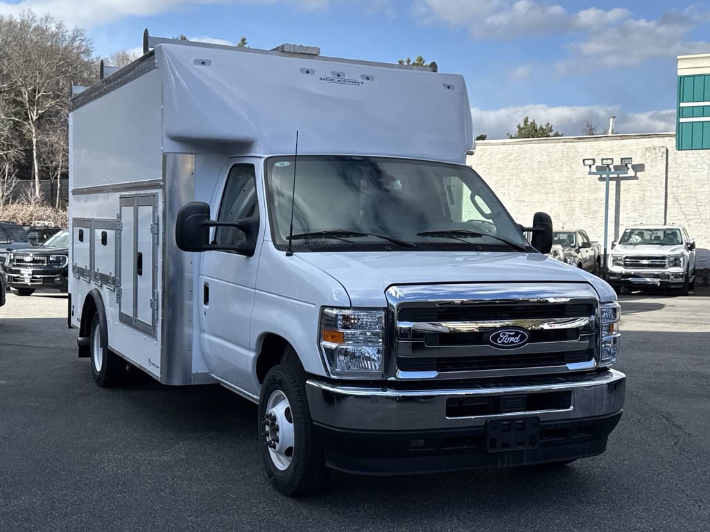 New 2026 Ford E-350 and Econoline 350 Super Duty w/ Power Equipment Group image 1