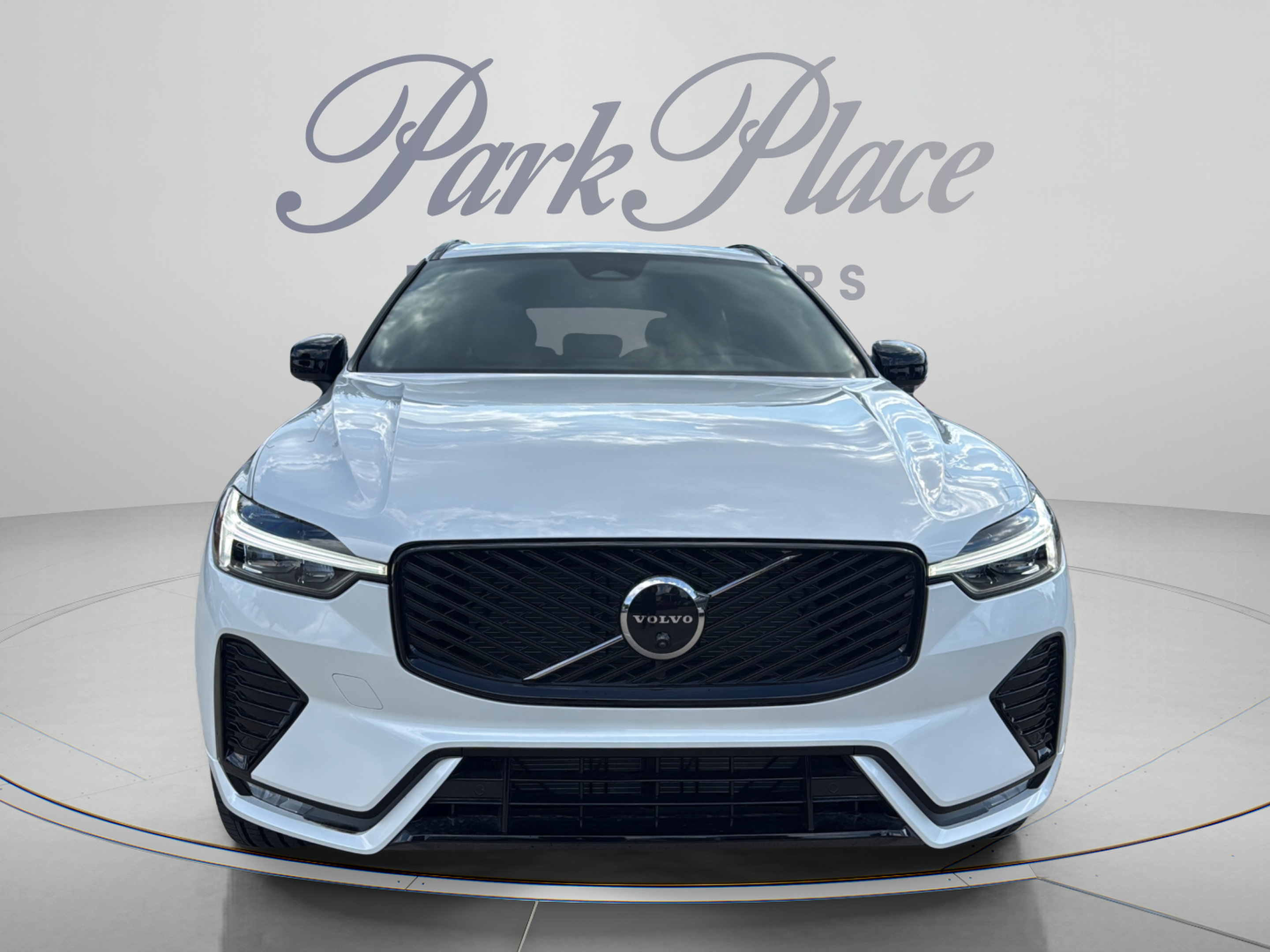 Used 2026 Volvo XC60 B5 Plus w/ Protection Package Premier AWD/4WD image 11