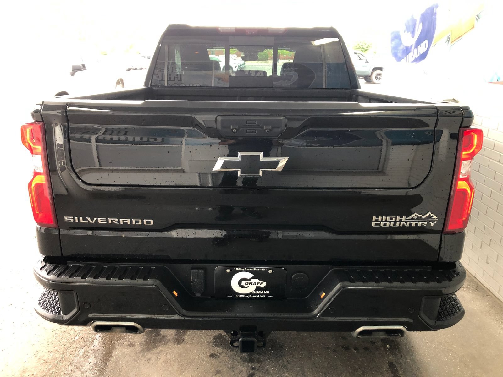 Used 2023 Chevrolet Silverado 1500 High Country w/ High Country Premium Package AWD/4WD image 7