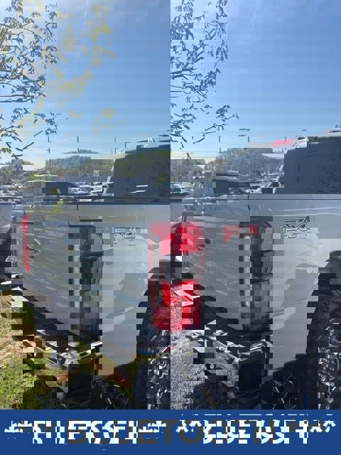 Used 2025 Ford F350 Lariat w/ Chrome Package image 7