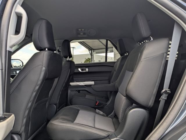 Used 2023 Ford Explorer XLT AWD/4WD image 18