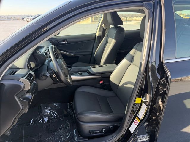 Used 2016 Lexus IS 300 AWD w/ Navigation System Package image 10