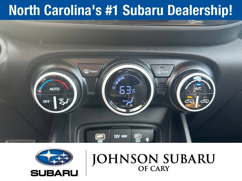 Used 2023 Hyundai Venue Limited w/ Cargo Package FWD image 14
