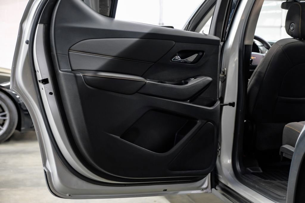 Used 2020 Chevrolet Traverse LS w/ LPO, Blackout Package image 51