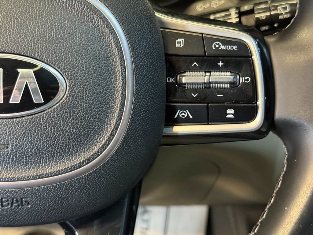 Used 2021 Kia Sorento SX image 12