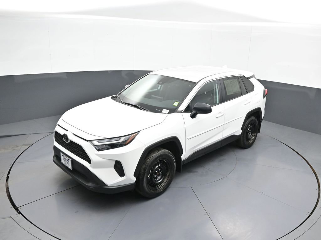 Certified 2024 Toyota RAV4 LE AWD/4WD image 33