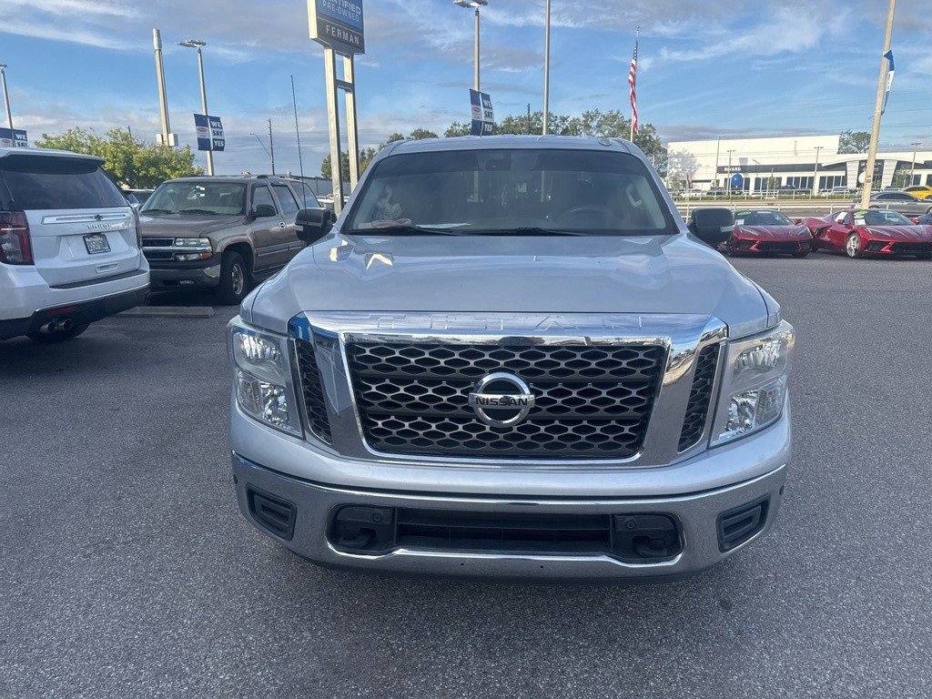 Used 2018 Nissan Titan SV w/ SV Convenience Package