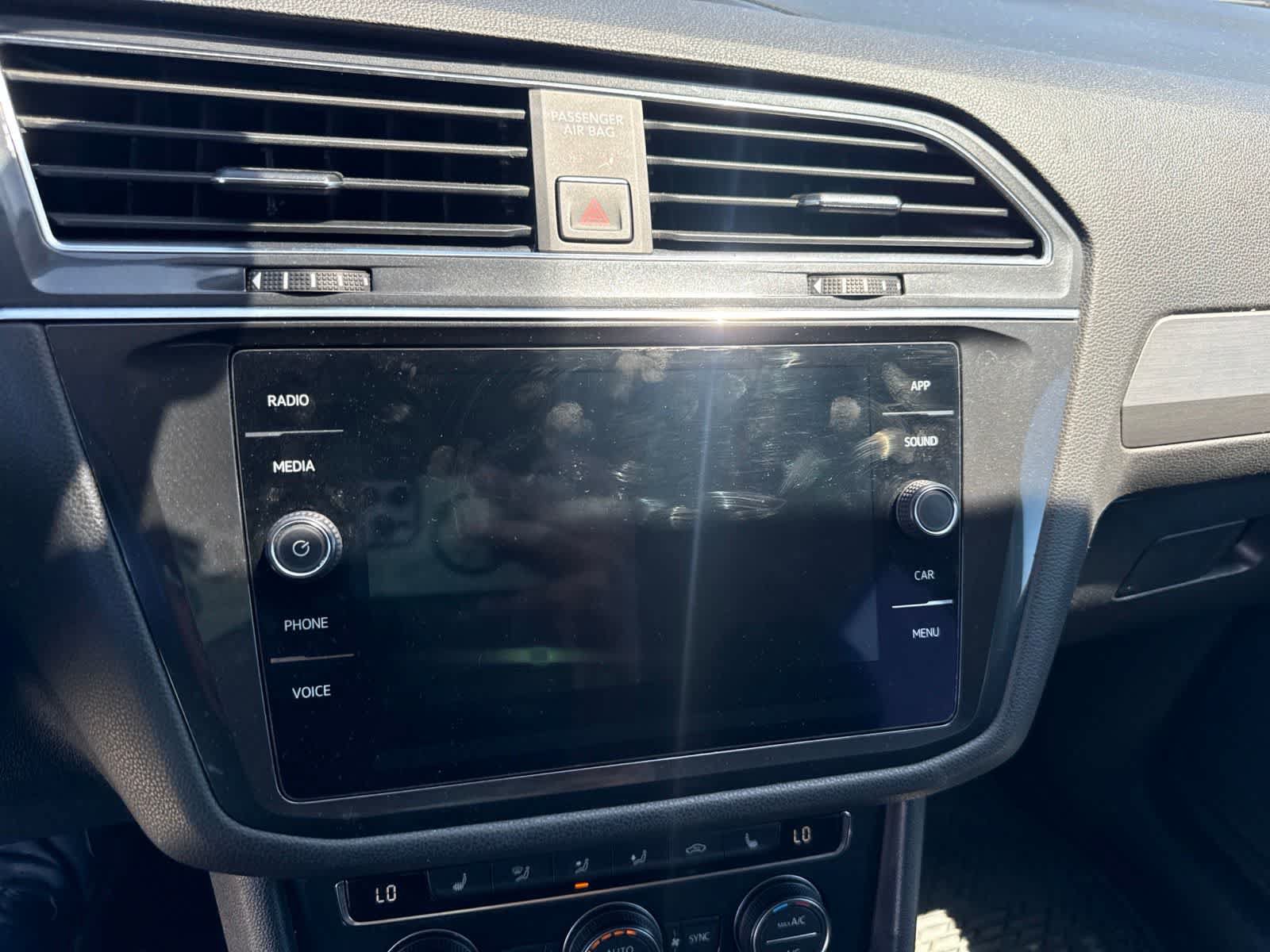 Used 2018 Volkswagen Tiguan SE FWD image 28