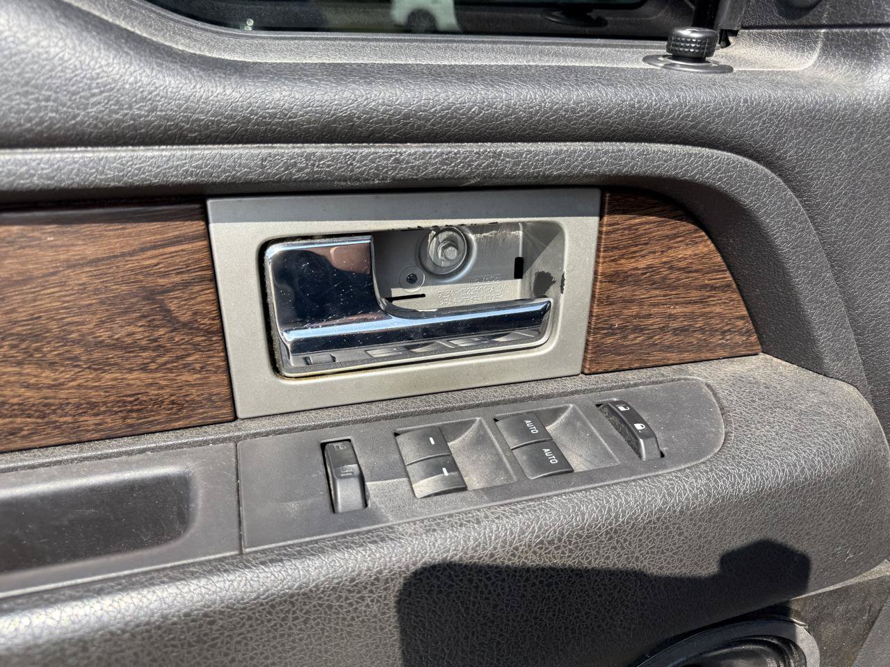Used 2013 Ford F150 Lariat w/ Luxury Equipment Group AWD/4WD image 17