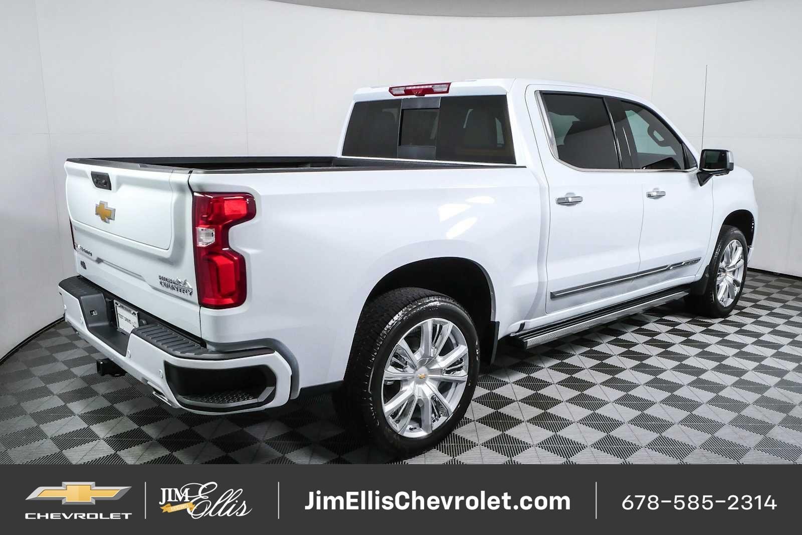 New 2026 Chevrolet Silverado 1500 High Country AWD/4WD image 3