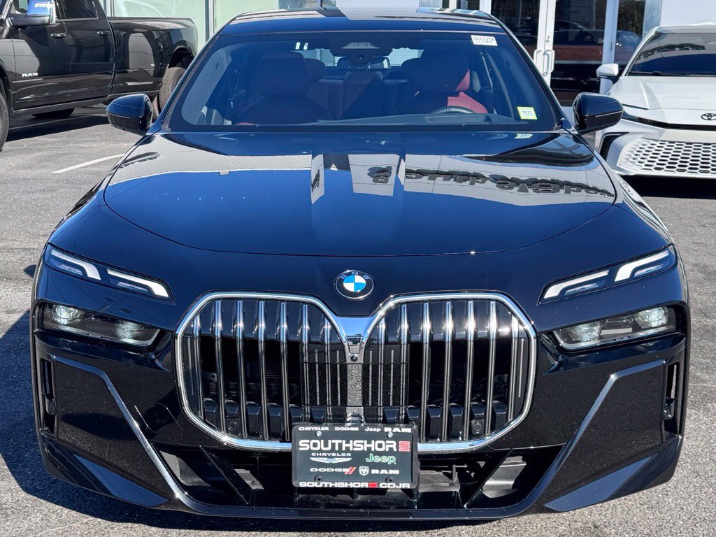Used 2026 BMW 740i xDrive AWD/4WD image 3