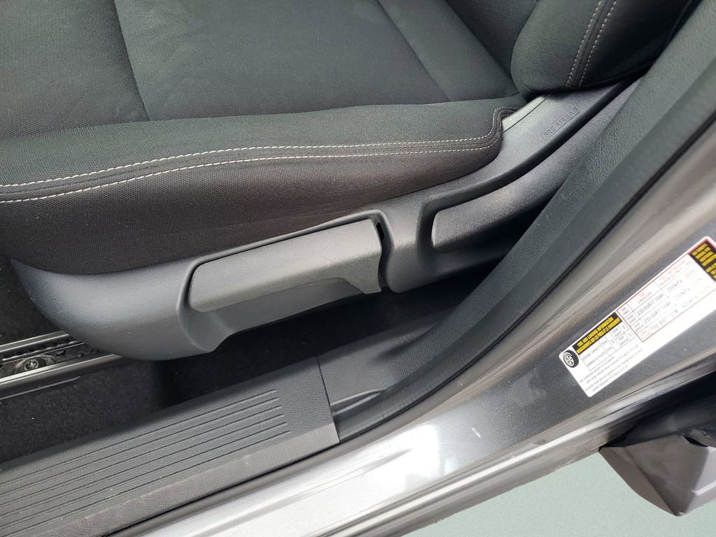 Used 2023 Nissan Rogue S image 19