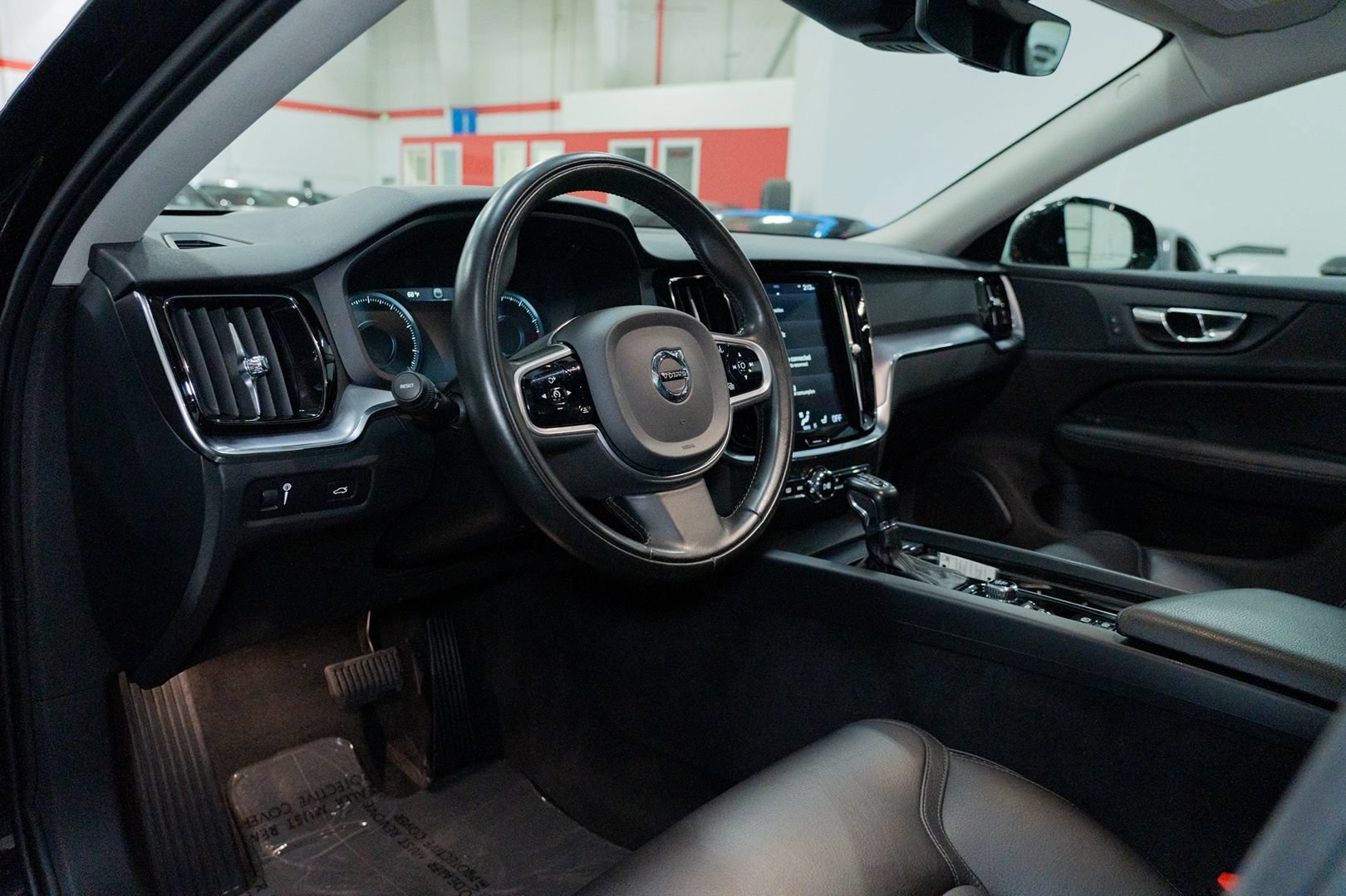 Used 2020 Volvo V60 T5 Cross Country AWD/4WD image 14