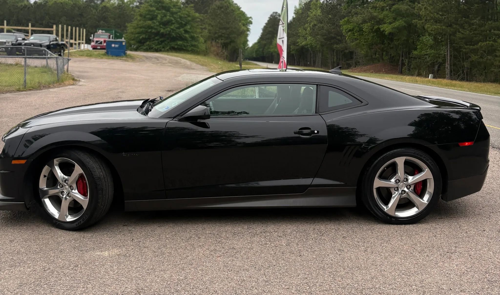 Used 2013 Chevrolet Camaro SS RWD image 3