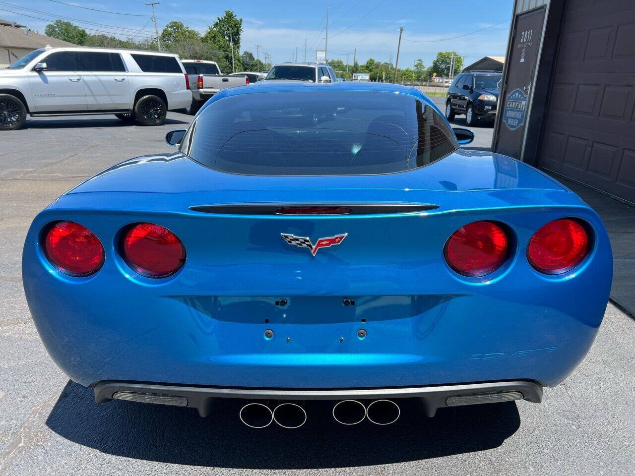 Used 2010 Chevrolet Corvette Coupe w/ 1LT RWD image 12