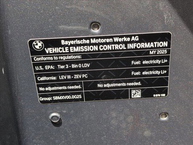 Used 2025 BMW i5 eDrive40i w/ Premium Package image 27