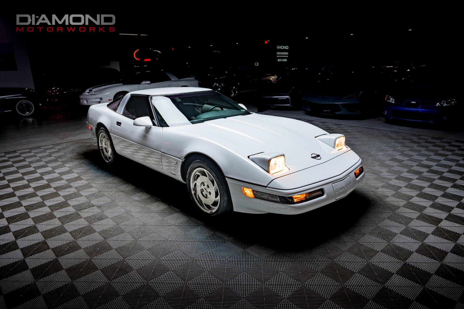 Used 1995 Chevrolet Corvette Coupe RWD image 3