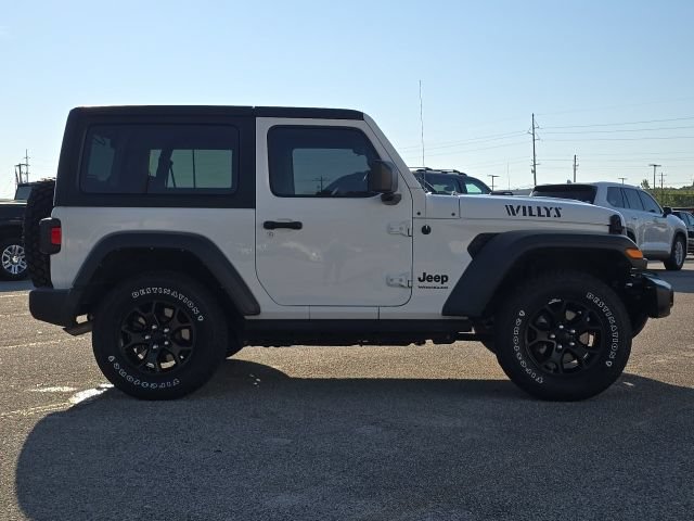 Used 2022 Jeep Wrangler Sport AWD/4WD image 6