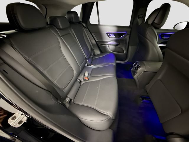 Used 2025 Mercedes-Benz GLC 350e 4MATIC image 26