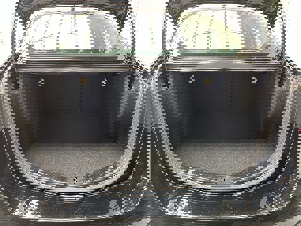 Used 2017 Ford Fusion SE w/ Equipment Group 201A FWD image 29