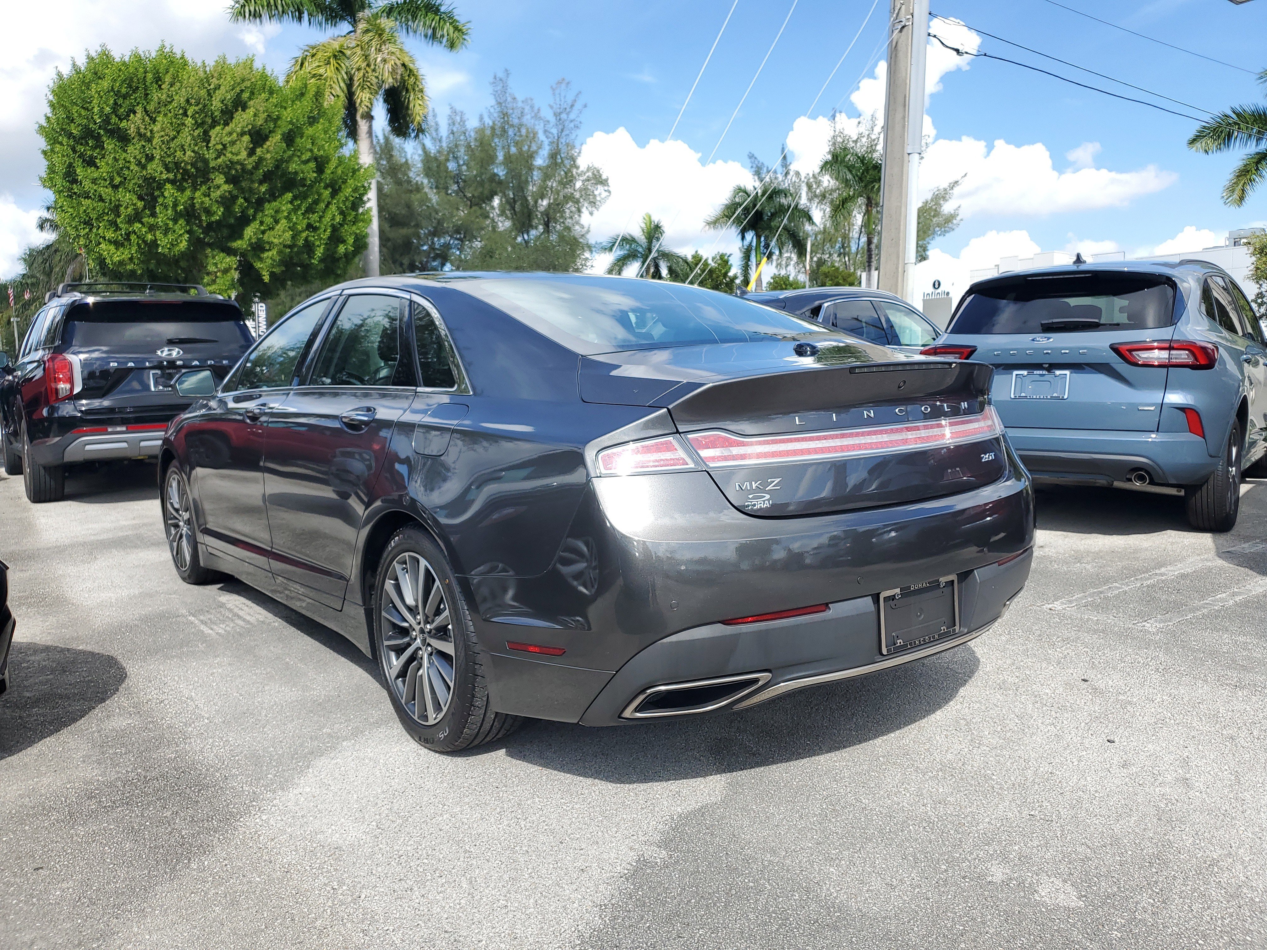 Used 2019 Lincoln MKZ Reserve image 4