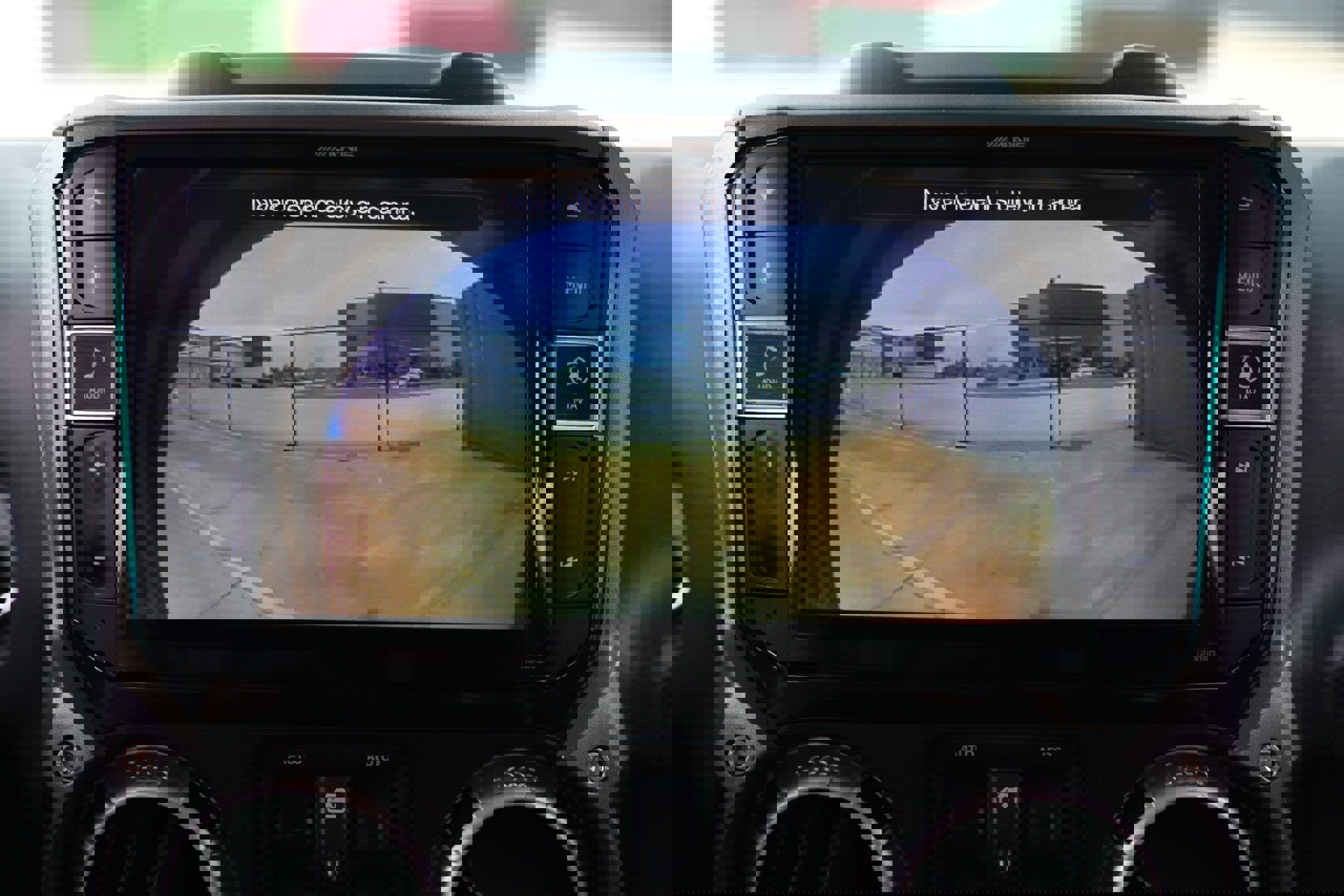 Used 2016 Jeep Wrangler Unlimited Rubicon w/ Connectivity Group image 46