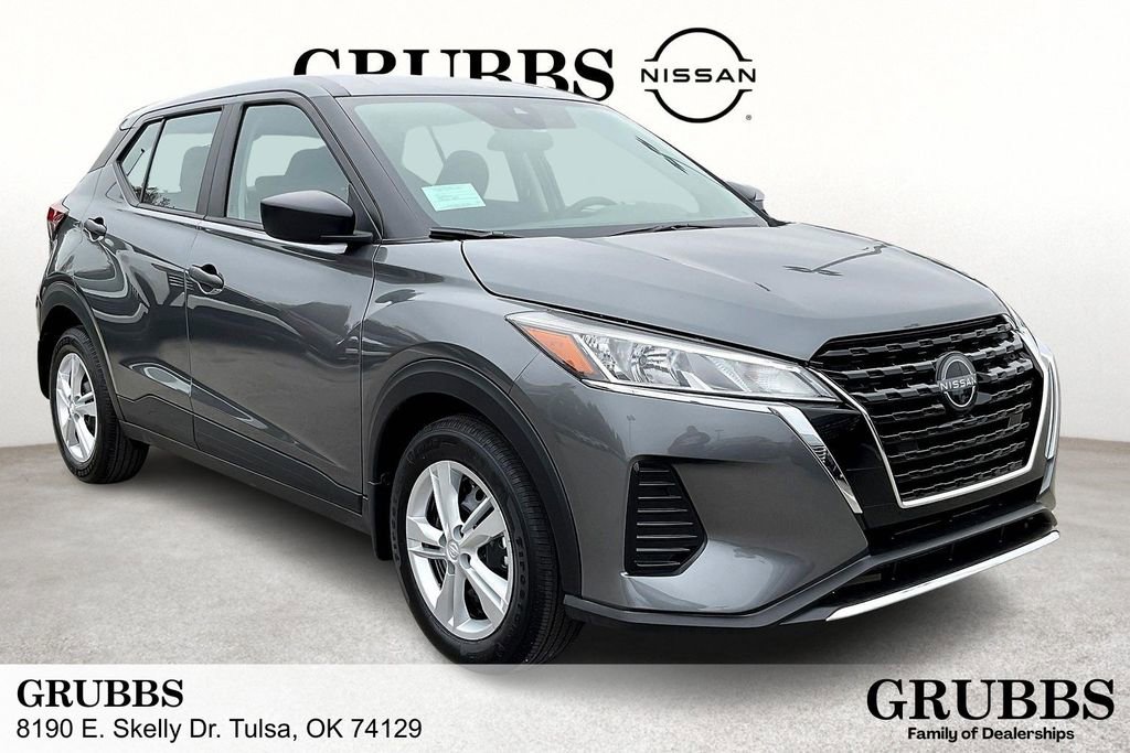 New 2025 Nissan Kicks Play S image 1