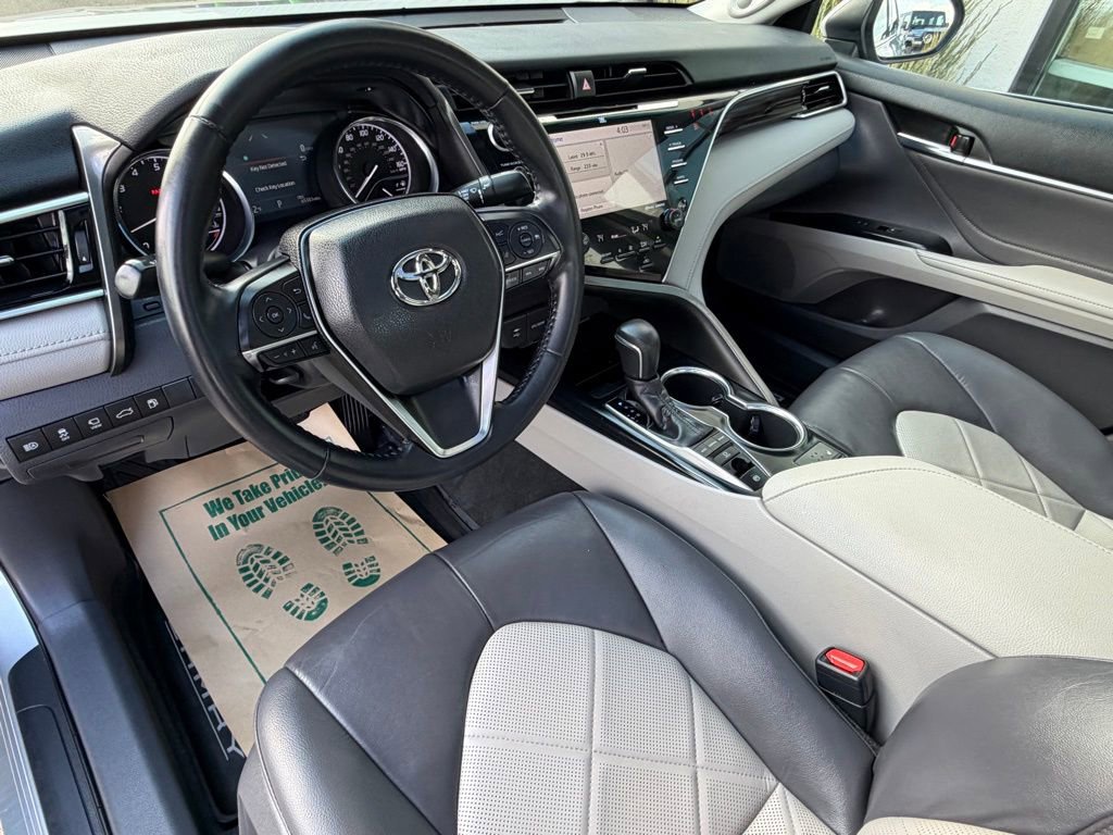 Used 2018 Toyota Camry XLE w/ Audio Package image 11