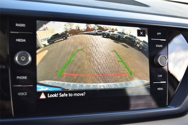 Certified 2023 Volkswagen Taos SE image 13