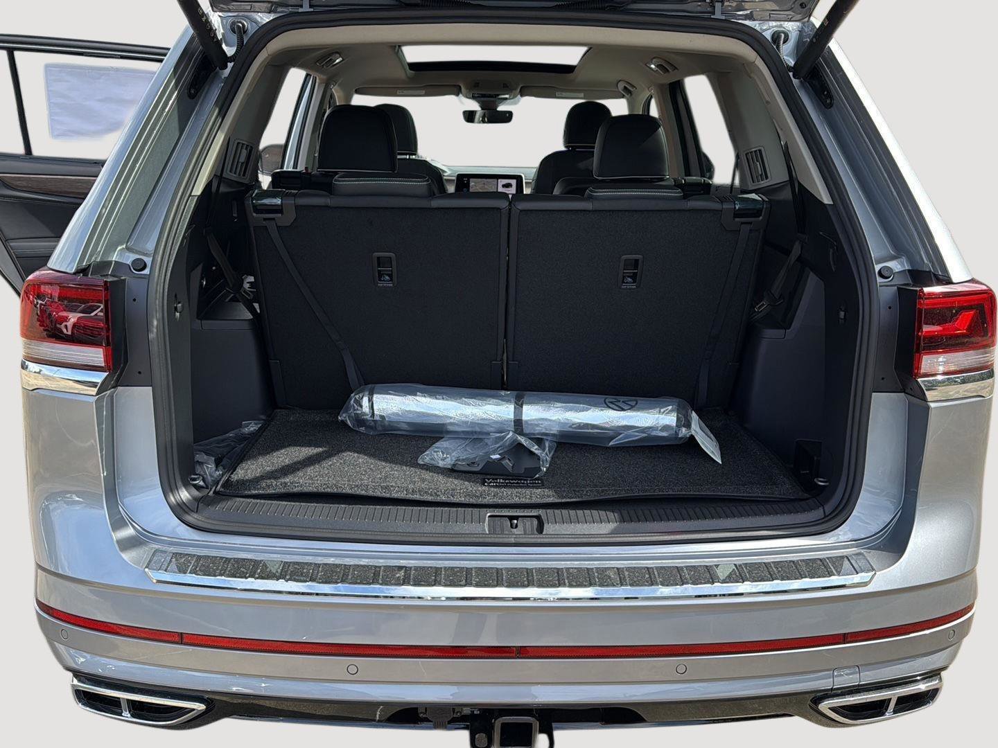 New 2026 Volkswagen Atlas SEL Premium R-Line image 24