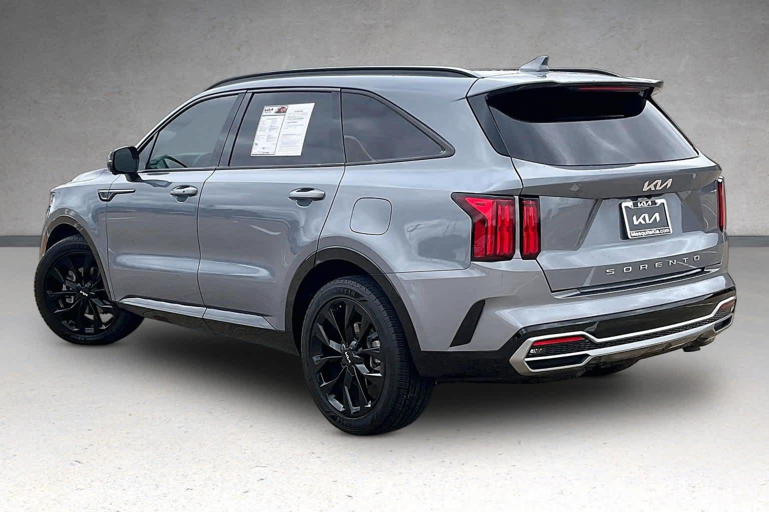 Certified 2022 Kia Sorento SX FWD image 4