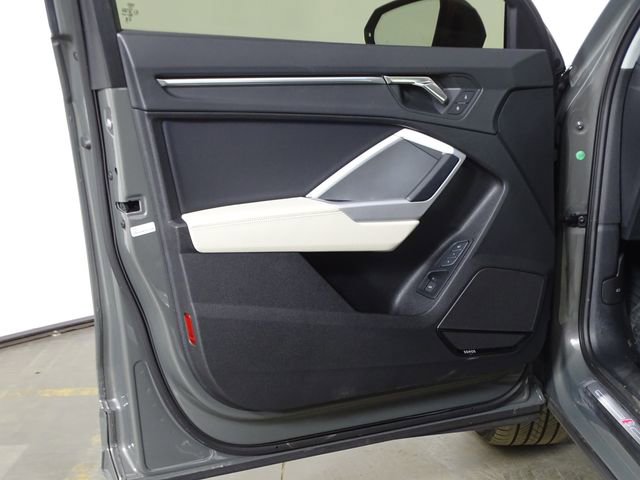 Used 2024 Audi Q3 2.0T Premium Plus image 19