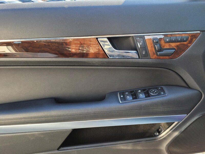 Used 2013 Mercedes-Benz E 350 Coupe image 24