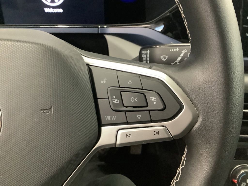 Used 2022 Volkswagen Taos SE AWD/4WD image 8