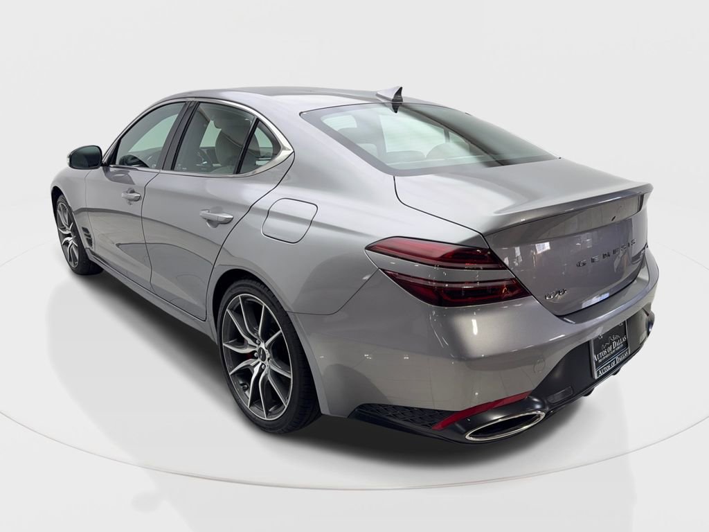 Used 2025 Genesis G70 2.5T image 9