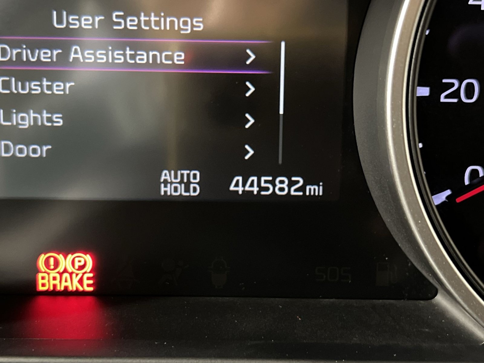 Used 2024 Kia Carnival LX FWD image 17